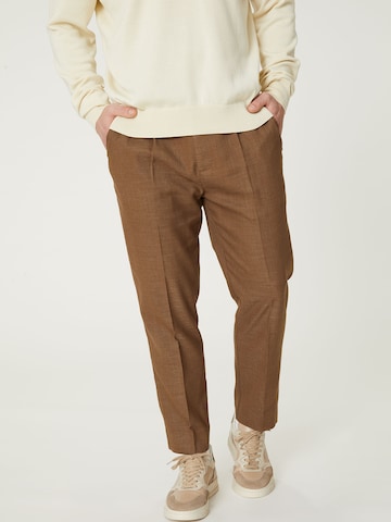 DAN FOX APPAREL Pleated Pants 'Ediz' in Brown: front