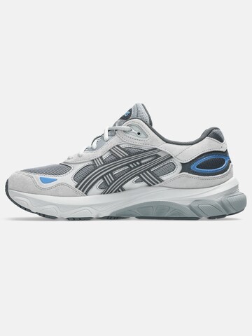 ASICS Sneaker in Grau