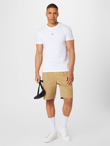 T-Shirt Calvin Klein Jeans en blanc