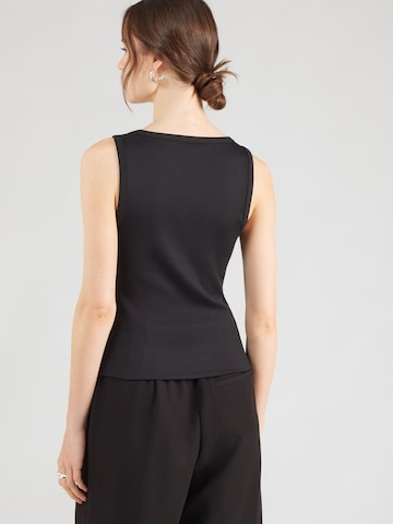 GUESS Top – černá