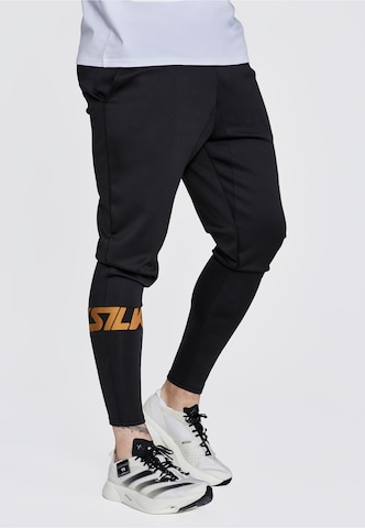 SikSilk - Tapered Pantalón 'Dynamic' en negro
