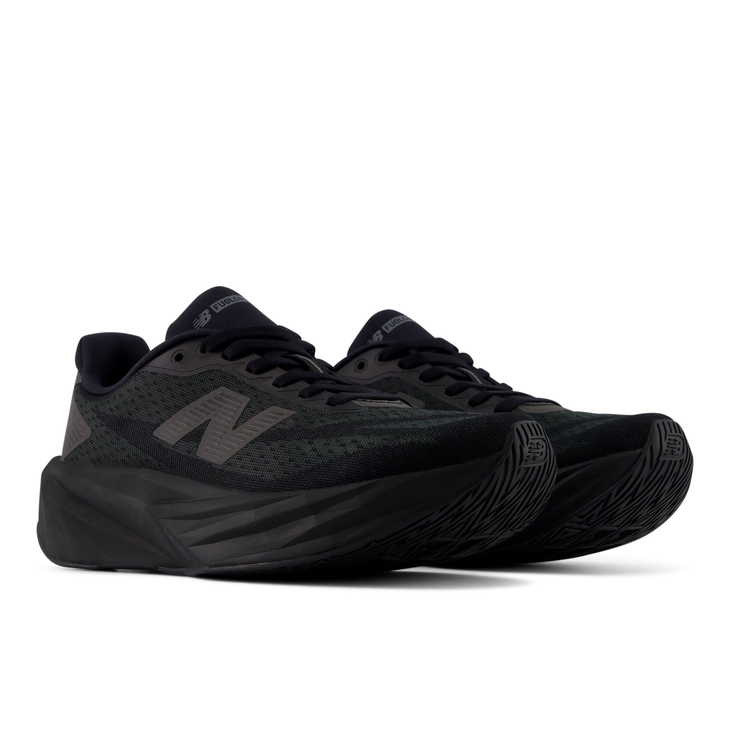 new balance 'FuelCell Rebel v5 Grey Days'. in Schwarz