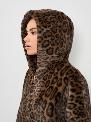 CESARE GASPARI Between-season jacket in Brown