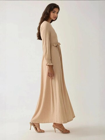 Abito di Hiccup in beige