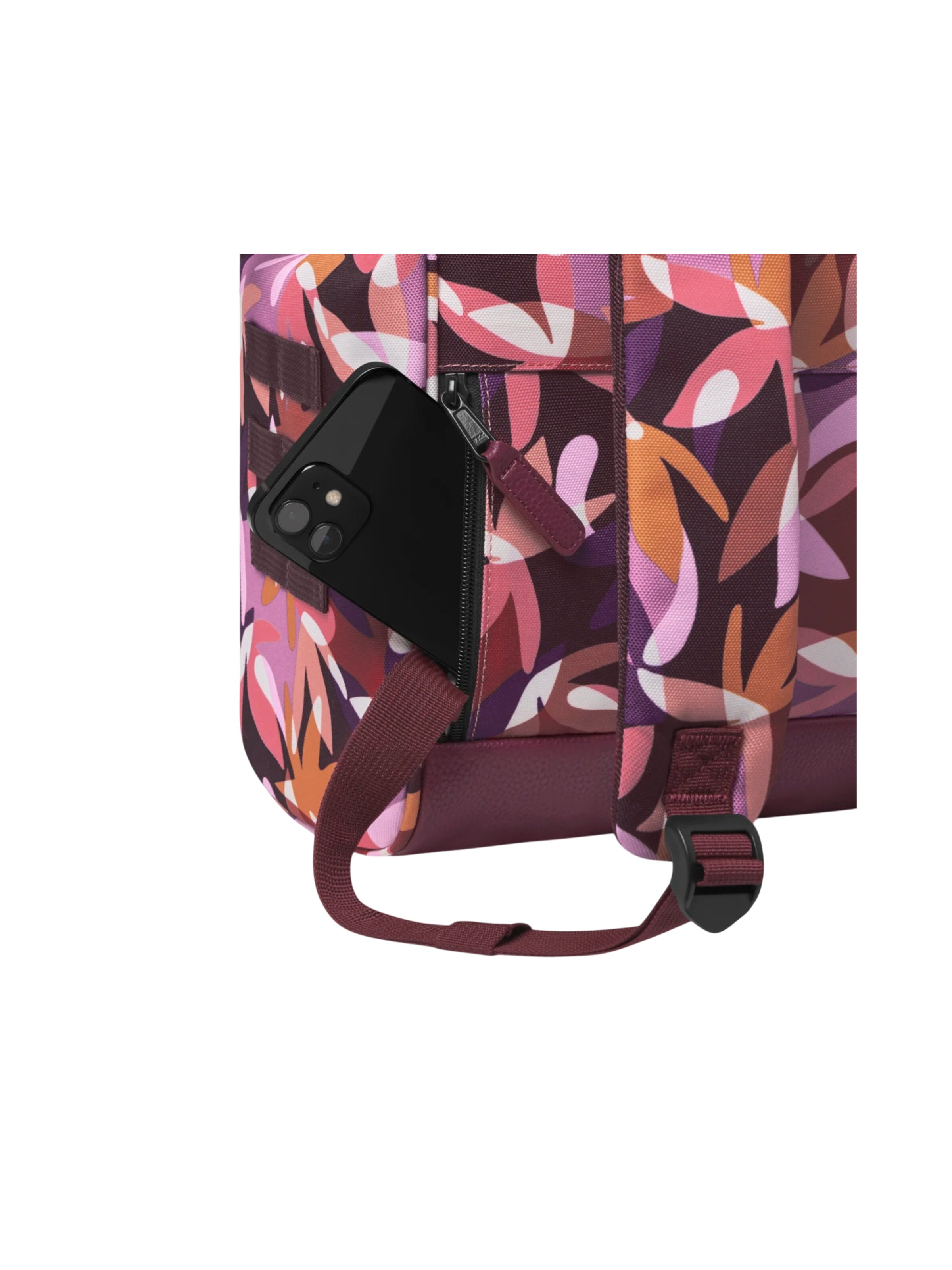 Cabaia Backpack 'Montreuil  M' in Red