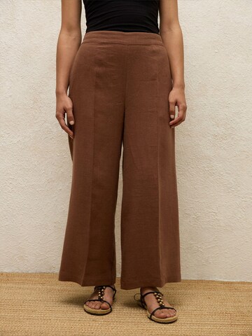 MANUKA Wide leg Trousers in Brown
