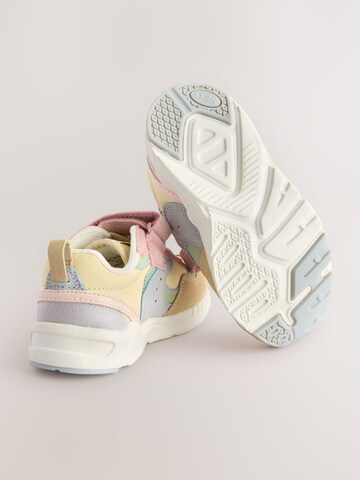 Baskets Next en mélange de couleurs