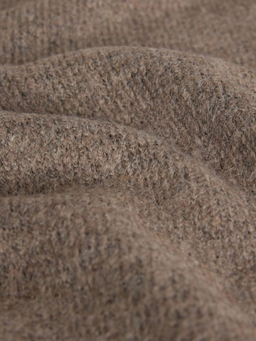 The Set Set in Braun