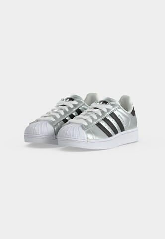 ADIDAS ORIGINALS Sneakersy 'SUPERSTAR II' w kolorze srebrny