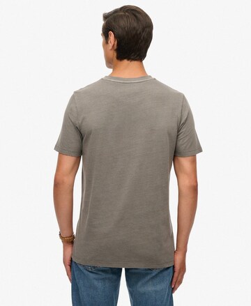 T-Shirt 'Essential' Superdry en gris