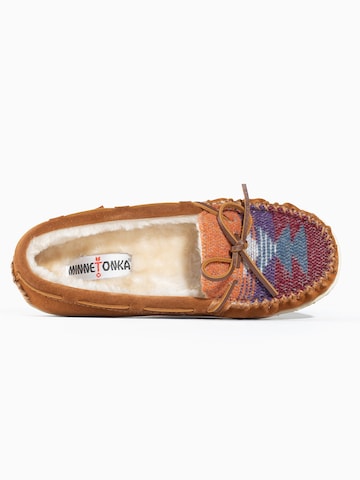 Minnetonka - Mocassins 'Tilia' em castanho