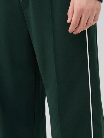 Bershka Loosefit Broek in Groen