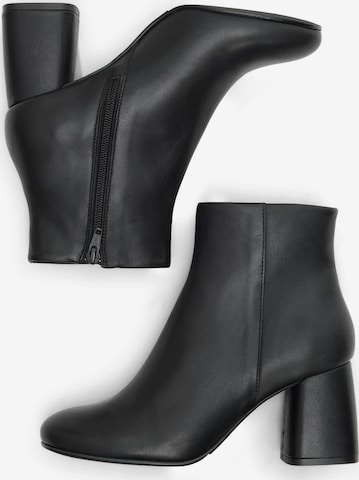 SELECTED FEMME Ankle Boots 'Falva' in Black