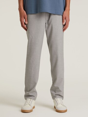 CHASIN' Regular Hose 'Stone.L Anzar' in Grau: Vorderseite