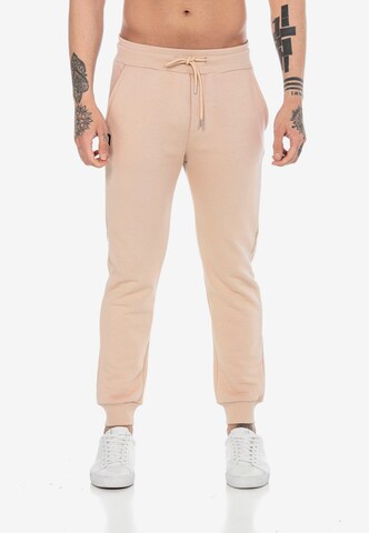 Redbridge Regular Broek 'Crawley' in Beige: voorkant