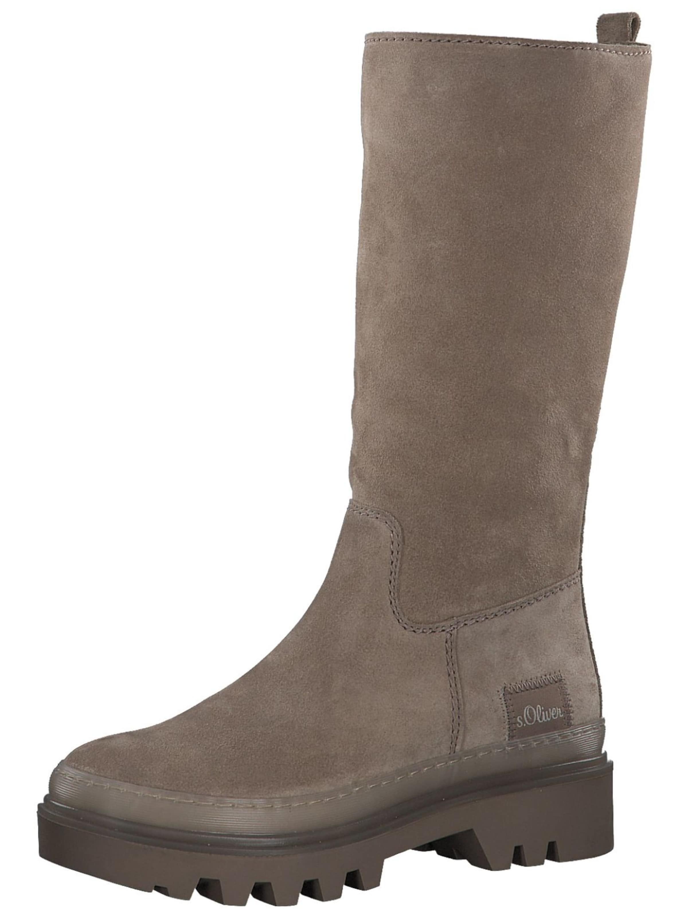 s.Oliver Boot in Brown: front
