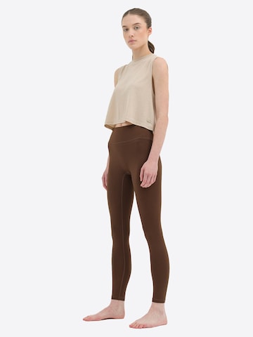 Skinny Pantalon de sport 4F en marron