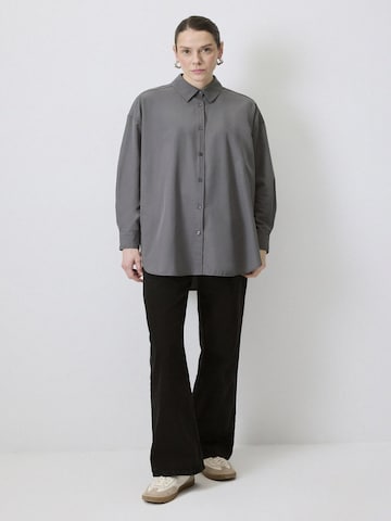 Touche Prive Shirt in Grey