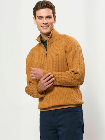 U.S. POLO ASSN. Sweter ' UMRomeo ' w kolorze brązowy: przód