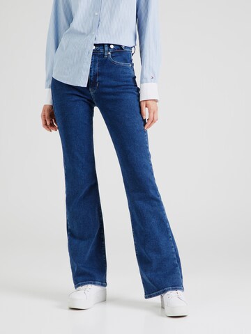 Tommy Jeans Flared Jeans 'Sylvia' in Blau: Vorderseite