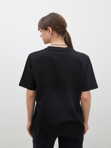 MANUKA Shirt in Black