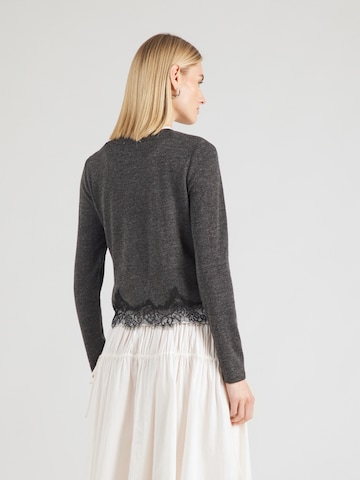 ABOUT YOU Pullover 'Carmina' in Grau