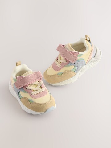 Baskets Next en mélange de couleurs