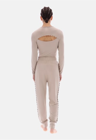 Effilé Pantalon Ted Baker en gris