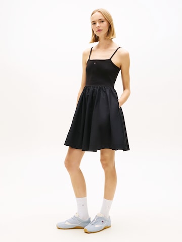 Tommy Jeans Šaty - Čierna: predná strana