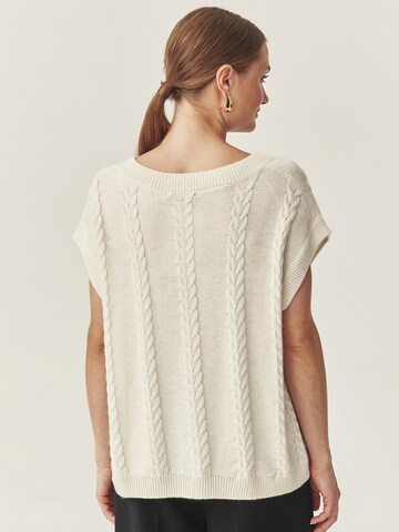 Gilet di TATUUM in bianco