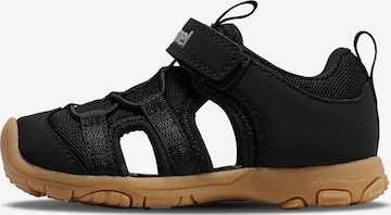 Hummel Sandale in Schwarz: Vorderseite