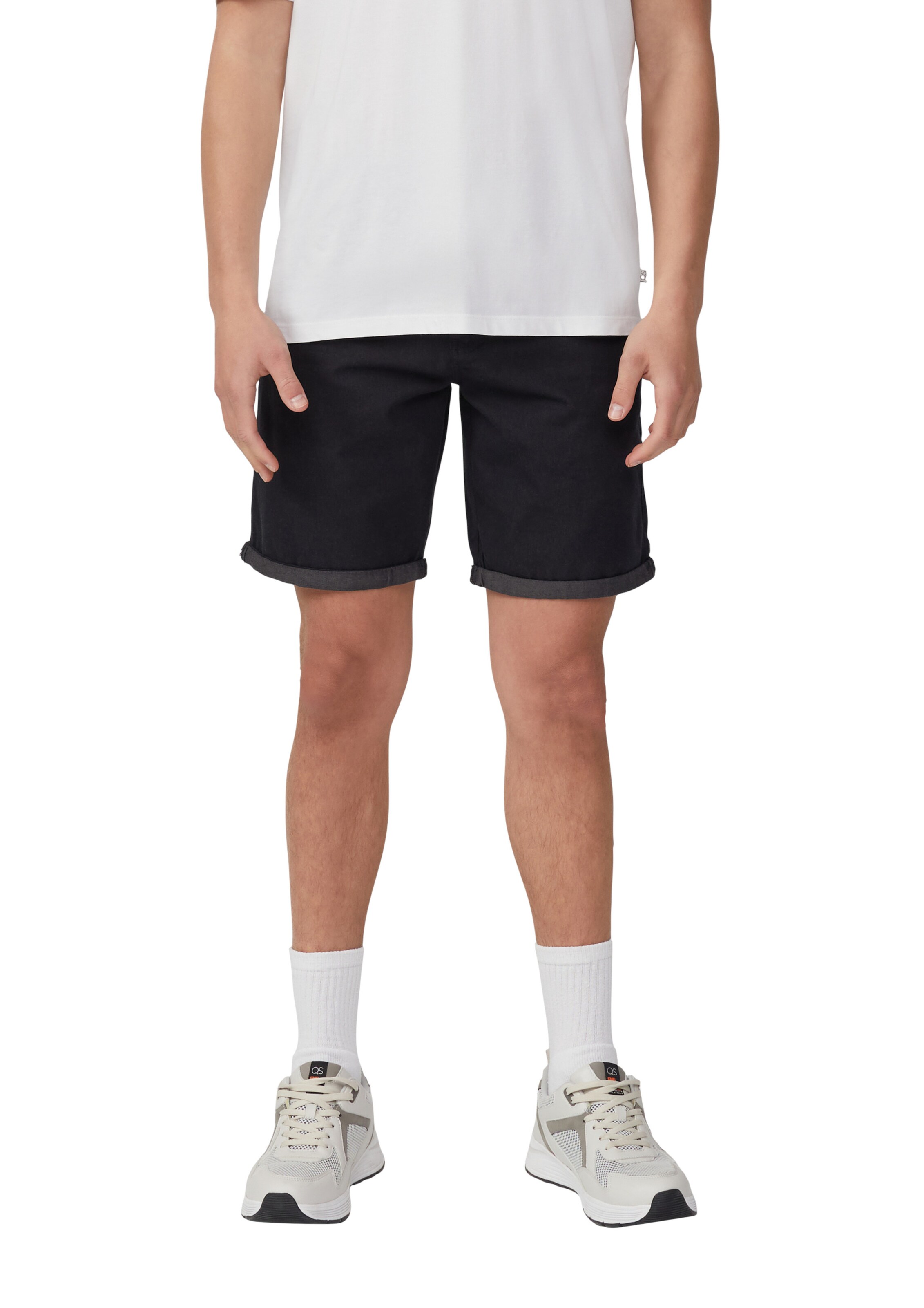 QS Regular Trousers 'John' in Black: front