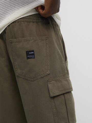 Pull&Bear Regular Shorts in Grün