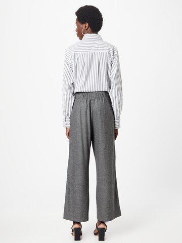 Freequent Loose fit Pleat-Front Pants 'TEXA' in Black
