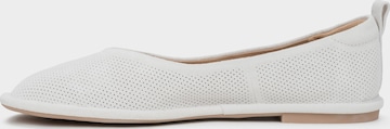 Estro Ballet Flats '202-24105-1' in White: front