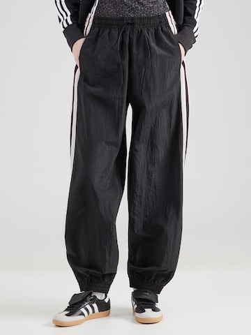 Loosefit Pantalon 'SANTIAGO' ADIDAS ORIGINALS en noir : devant