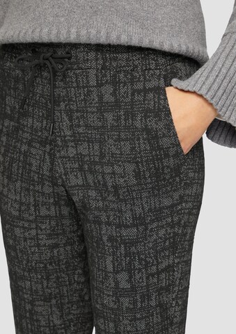s.Oliver Tapered Pants in Black
