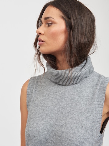 VILA - Pullover 'VIRIL' em cinzento