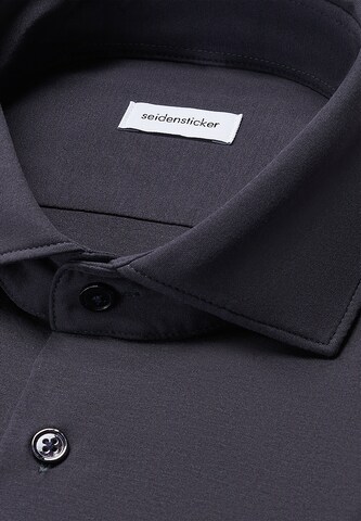 Coupe slim Chemise business 'Schwarze Rose' SEIDENSTICKER en gris
