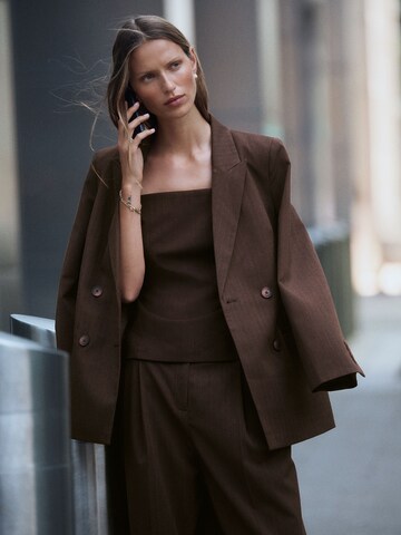 Next Top in Brown
