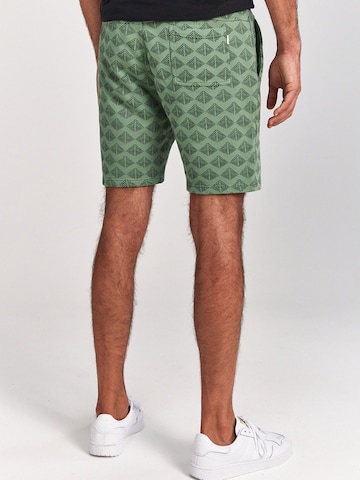 Shiwi Regular Trousers in Green