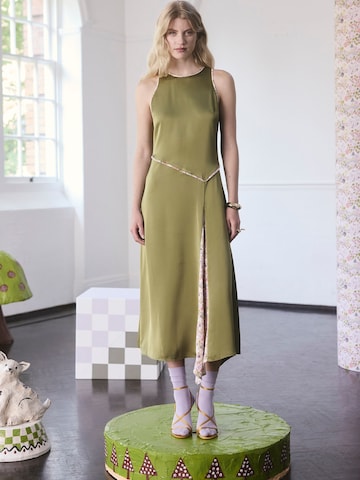 Rochie de la Cath Kidston pe verde: față