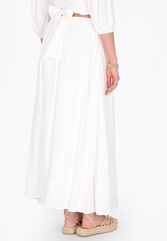 IZIA Skirt in White