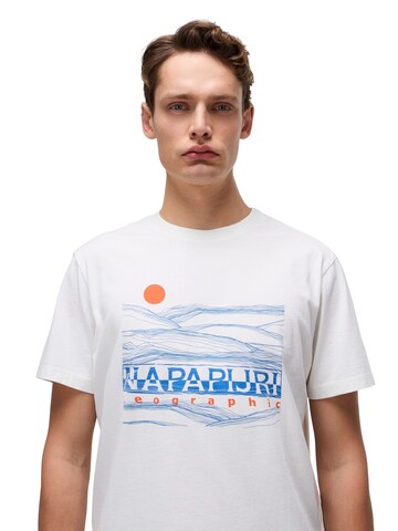 NAPAPIJRI Bluser & t-shirts 'Buti' i hvid