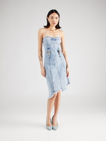 Robe 'Heike' Hoermanseder x About You en bleu : devant