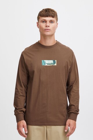 !Solid Sweatshirt in Brown: front