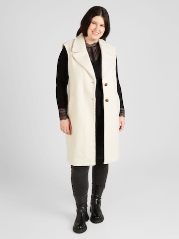 Gilet 'SALLY' Vero Moda Curve en beige