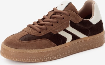 Baskets basses Tamaris en marron : devant