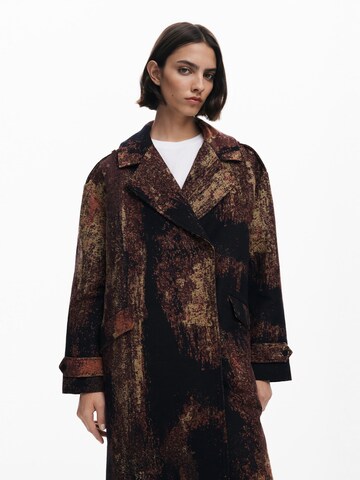 Cappotto invernale 'by Mr. Christian Lacroix' di Desigual in marrone