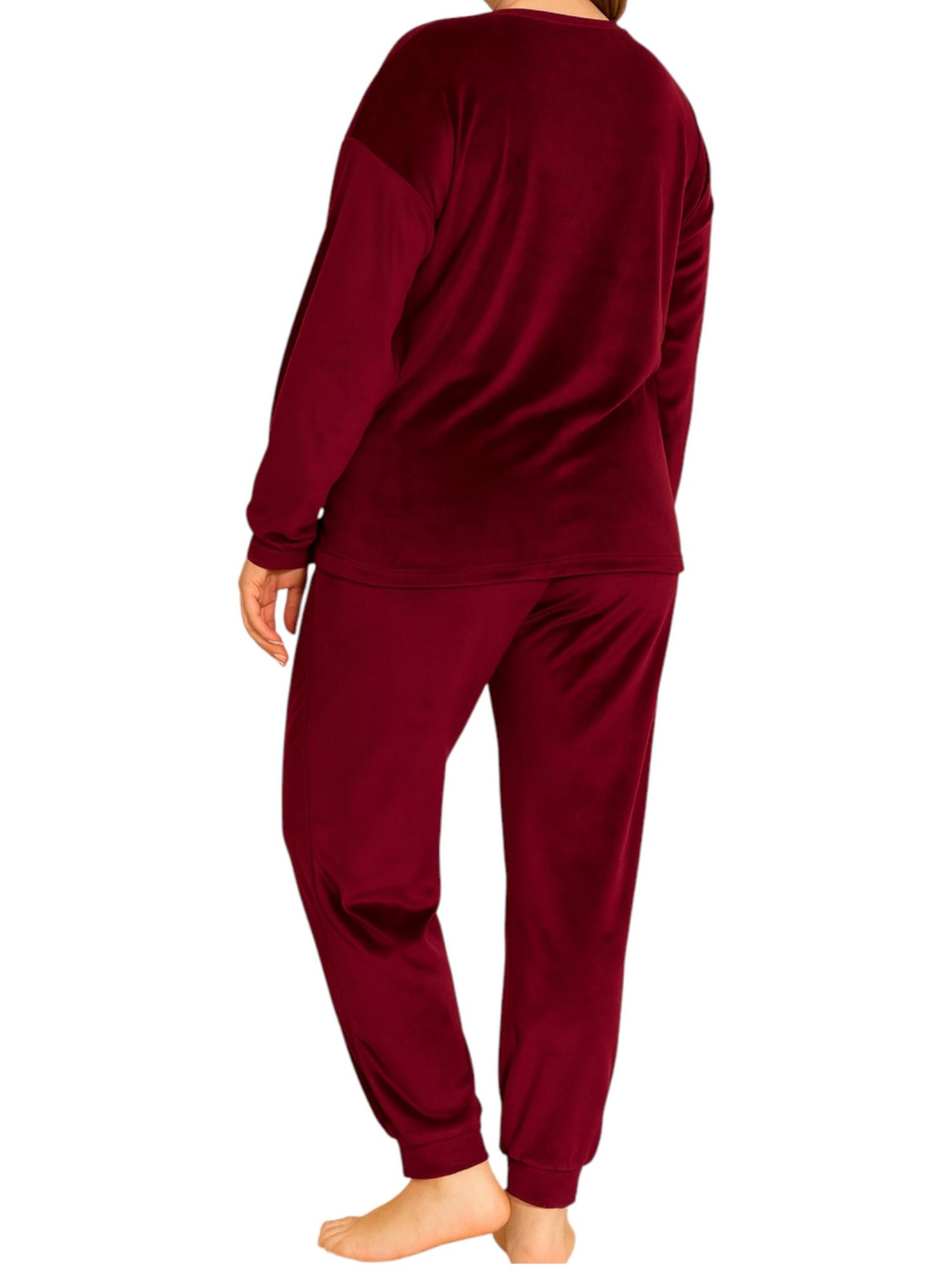 Pyjama 'VelvetDream' fashionshowcase en rouge